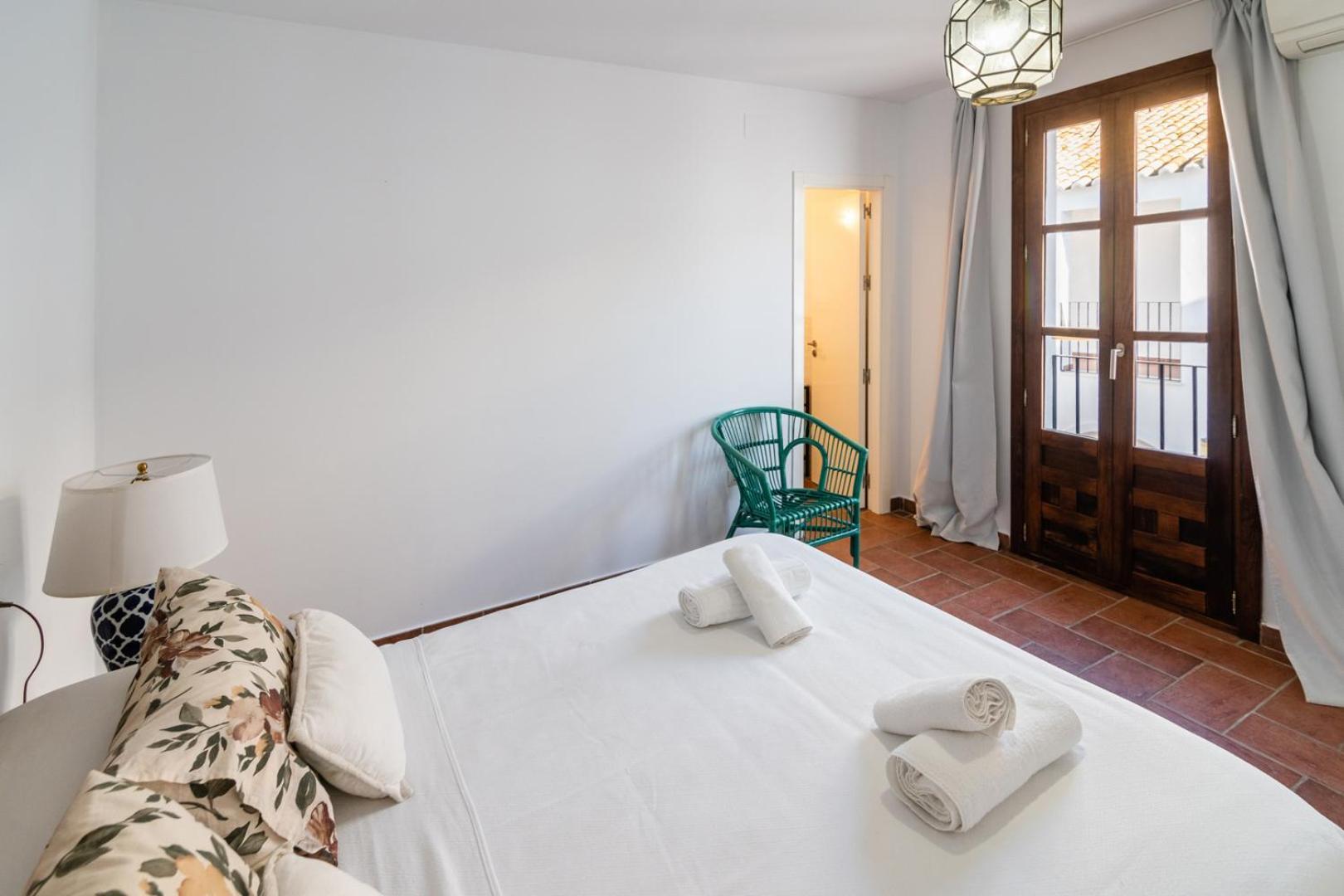 La Jⲟya De Los Patios - Apartamentos Turisticos Cordova Esterno foto